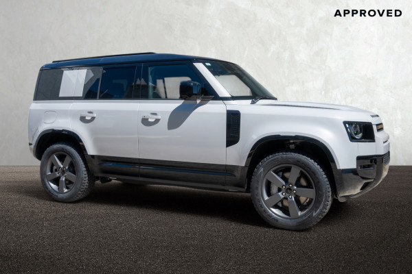 2026 Land Rover Defender L663 110 D350 X-Dynamic SE SUV image 3
