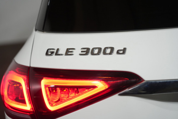 2022 Mercedes-Benz GLE-Class GLE300 d SUV Image 9