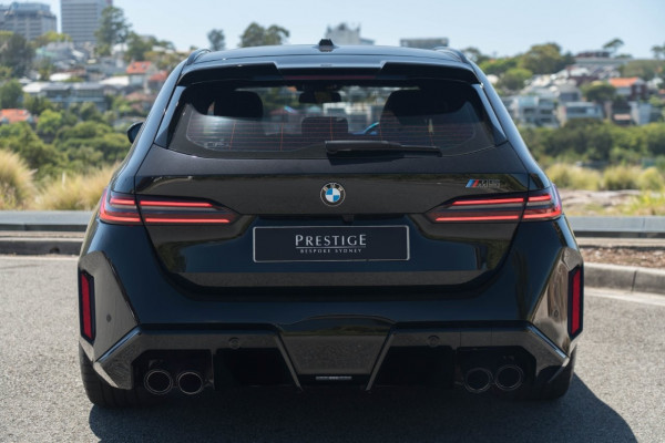 2025 BMW M5 Touring SUV Image 5