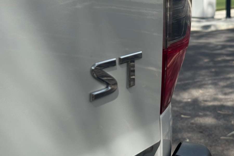 2016 Nissan Navara D23 ST Ute Image 11