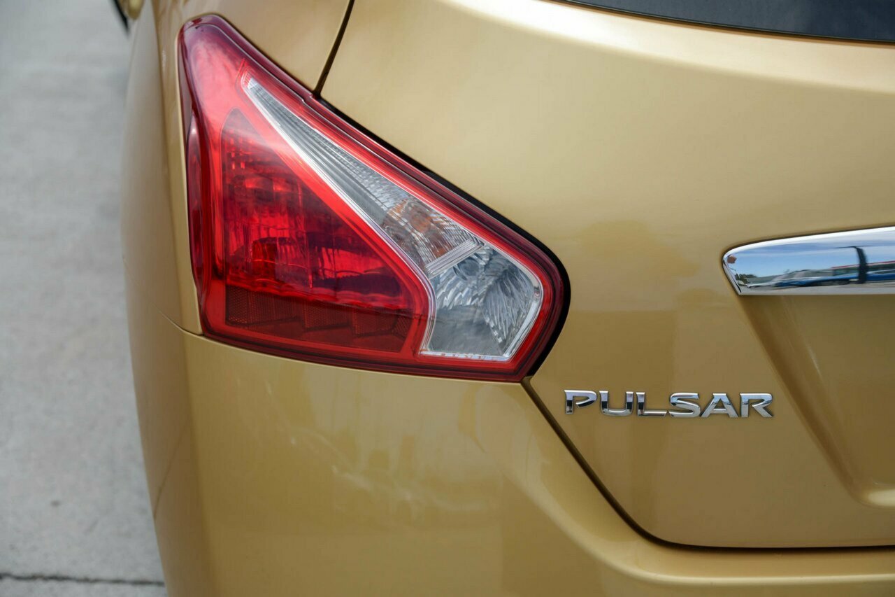 2014 Nissan Pulsar C12 ST Hatchback Image 6