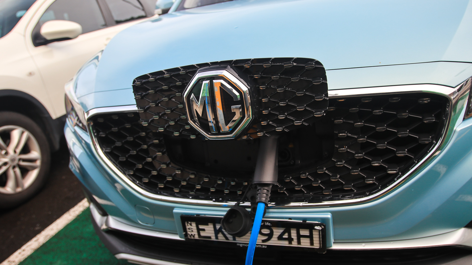 How long to charge store mg zs ev