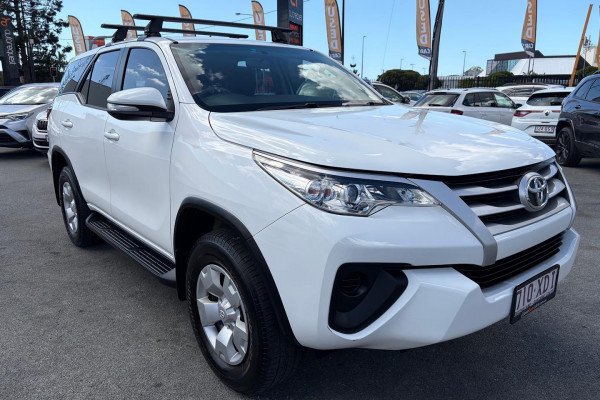 2017 Toyota Fortuner GUN156R GX SUV Image 4
