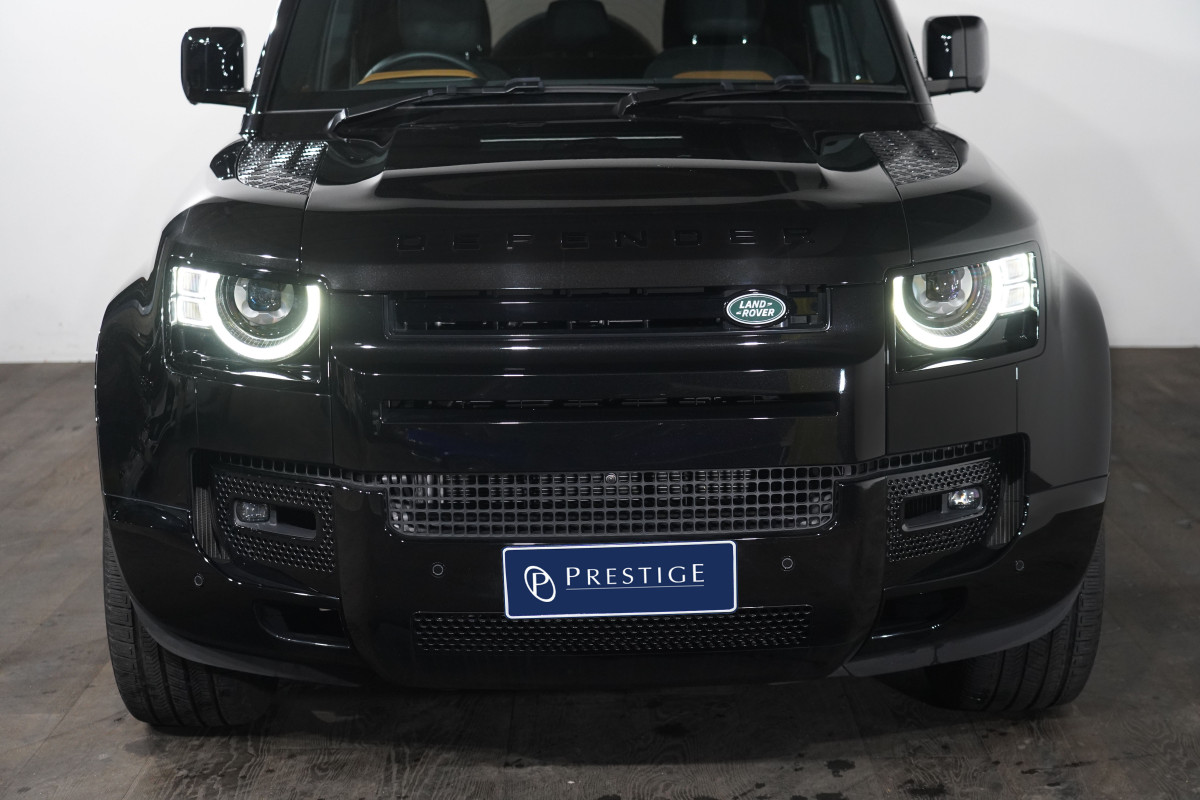 2024 Land Rover Defender 110 D300 X-Dynamic Hse (220kw) SUV Image 3
