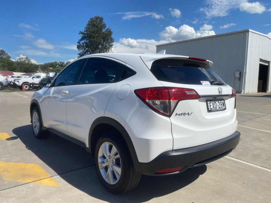 2019 Honda HR-V  VTi SUV Image 5