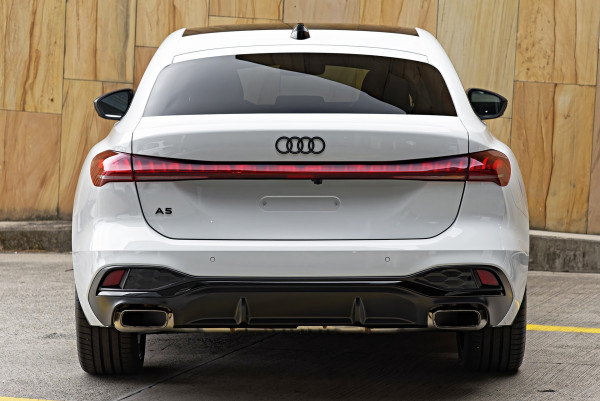 2025 Audi A5 B10 TFSI 150kW S line Sedan image 5