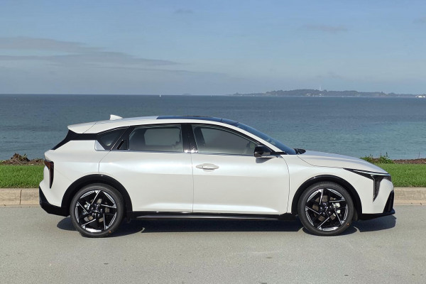 2025 MY26 Kia K4 CL4m GT-Line Hatch Image 2