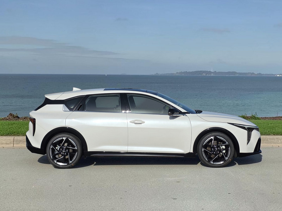 2025 MY26 Kia K4 CL4m GT-Line Hatch Image 2