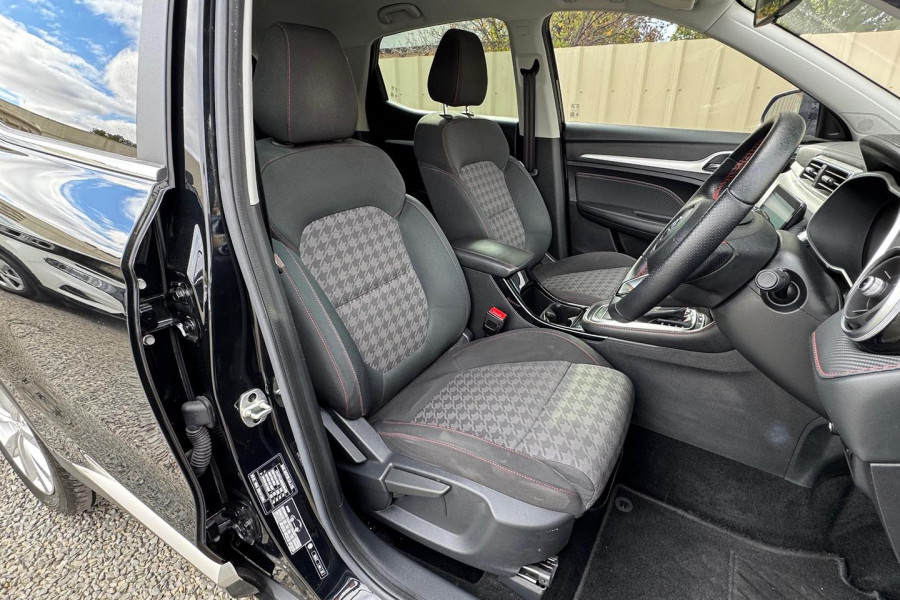 2022 MG ZST S13 Core SUV Image 21