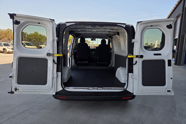 2026 LDV Deliver 7 Van Image 12