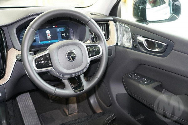 2025 MY26 Volvo XC60 UZ Ultra B5 Dark SUV Image 9