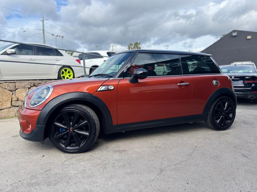 2012 MINI Cooper R56 LCI Cooper S Hatch Image 1