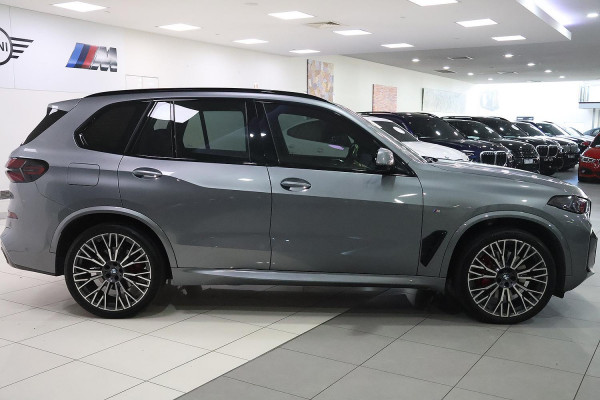 2025 BMW X5 G05 LCI xDrive40i M Sport SUV image 7