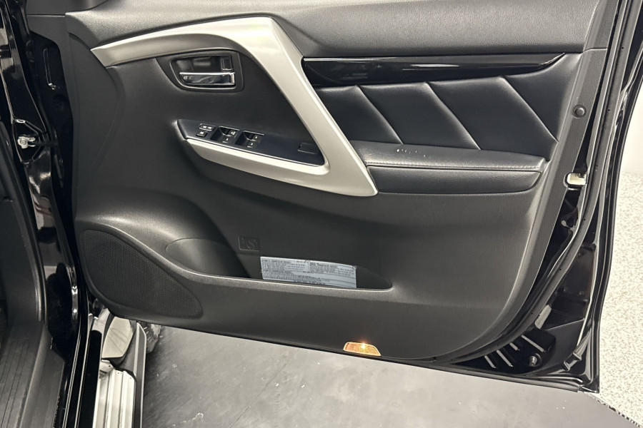 2018 MY19 Mitsubishi Pajero Sport QE Exceed SUV Image 18