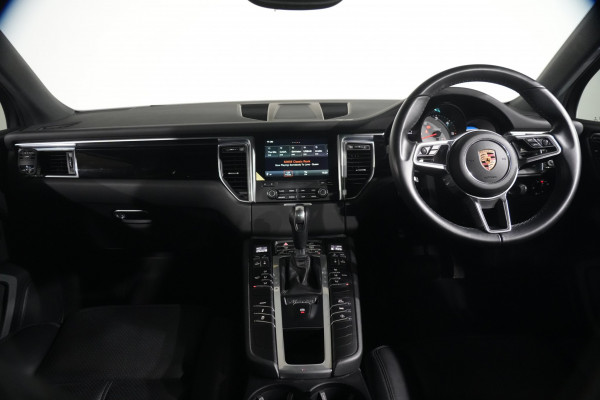 2017 Porsche Macan S SUV Image 13