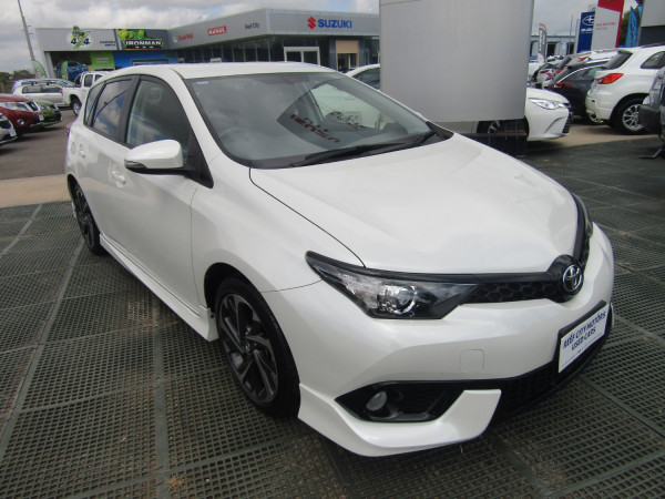 2016 Toyota Corolla ZRE182R SX Hatchback