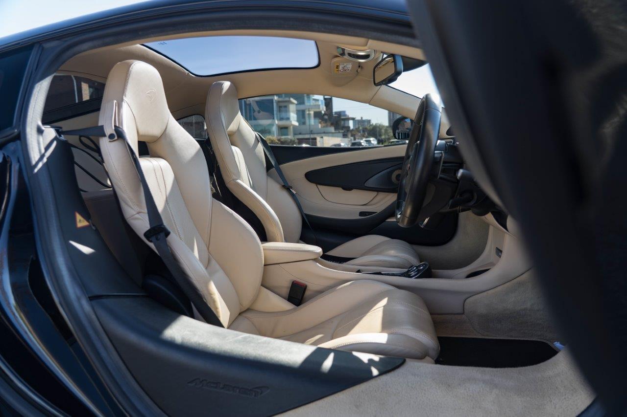 2016 McLaren 570gt Coupe Image 9
