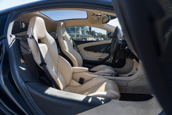2016 McLaren 570gt Coupe Image 9