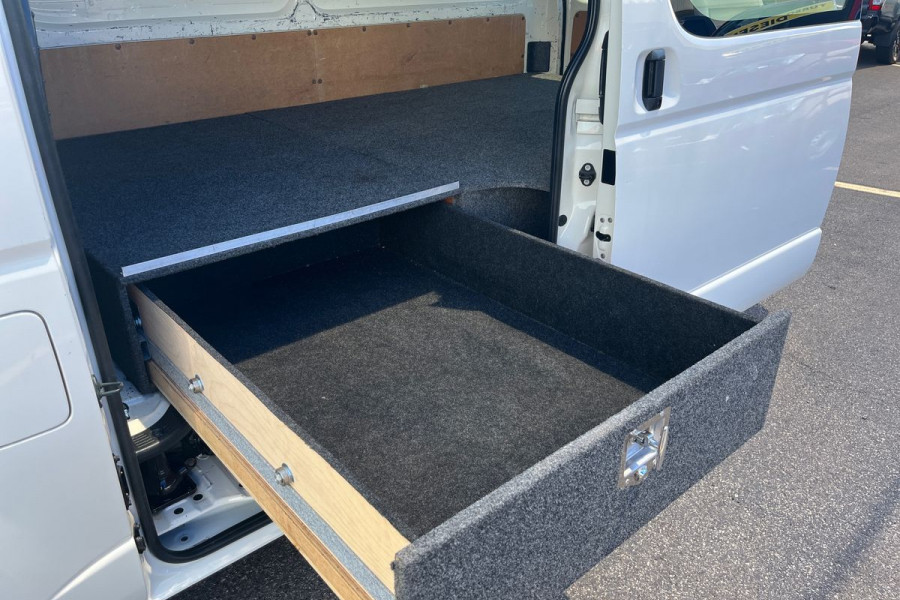 2017 MY19 Toyota HiAce LWB Van LWB Van Image 22