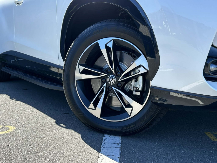2026 MG HS Super Hybrid Excite SUV Image 16