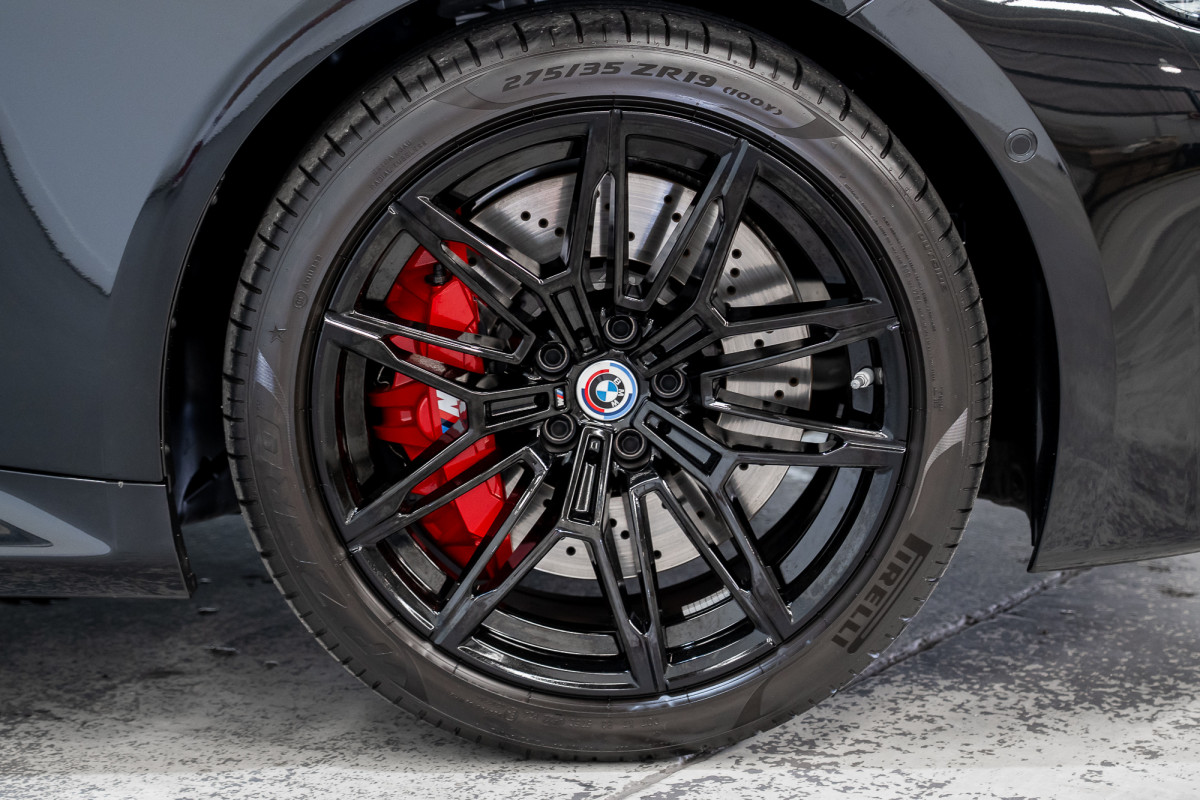 2023 BMW M2 Coupe Image 5