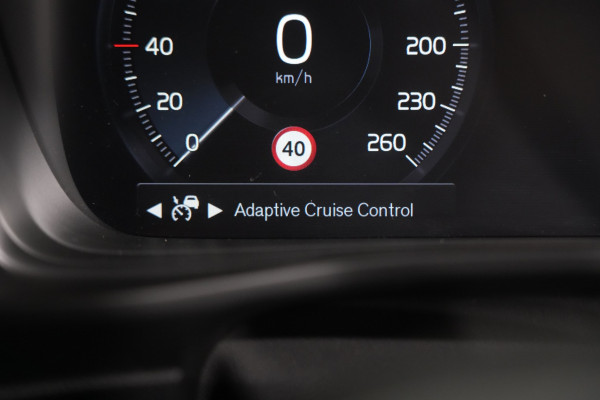 2020 Volvo XC40 XZ T4 Inscription SUV image 26
