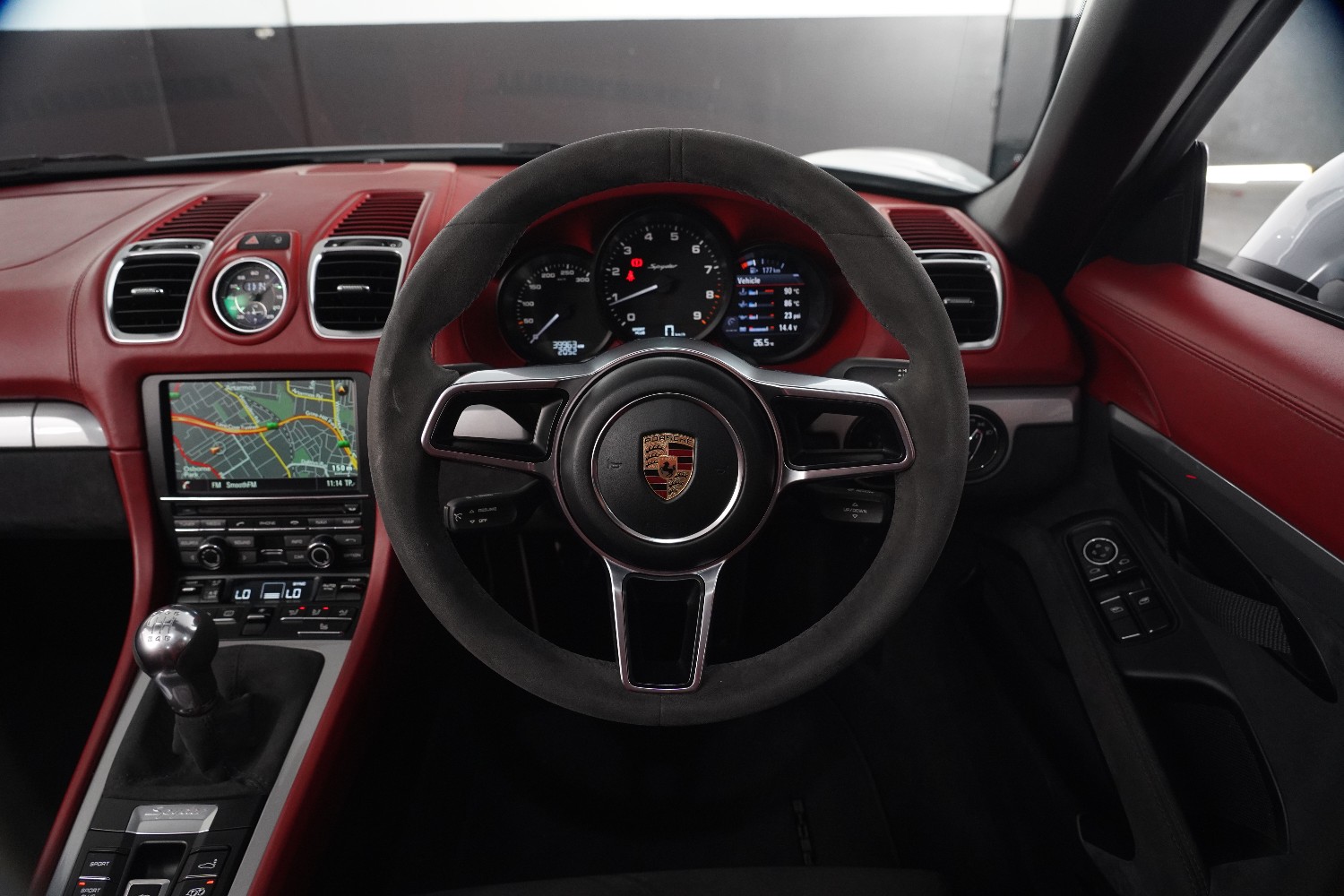 2016 Porsche Boxster Spyder Convertible Image 26