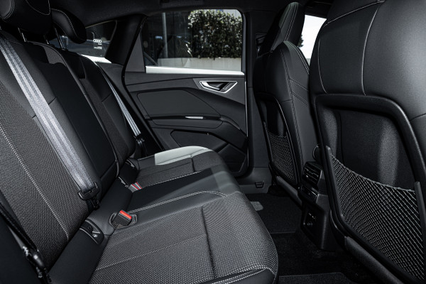 2025 Audi Q4 e-tron F4 45 SUV image 14