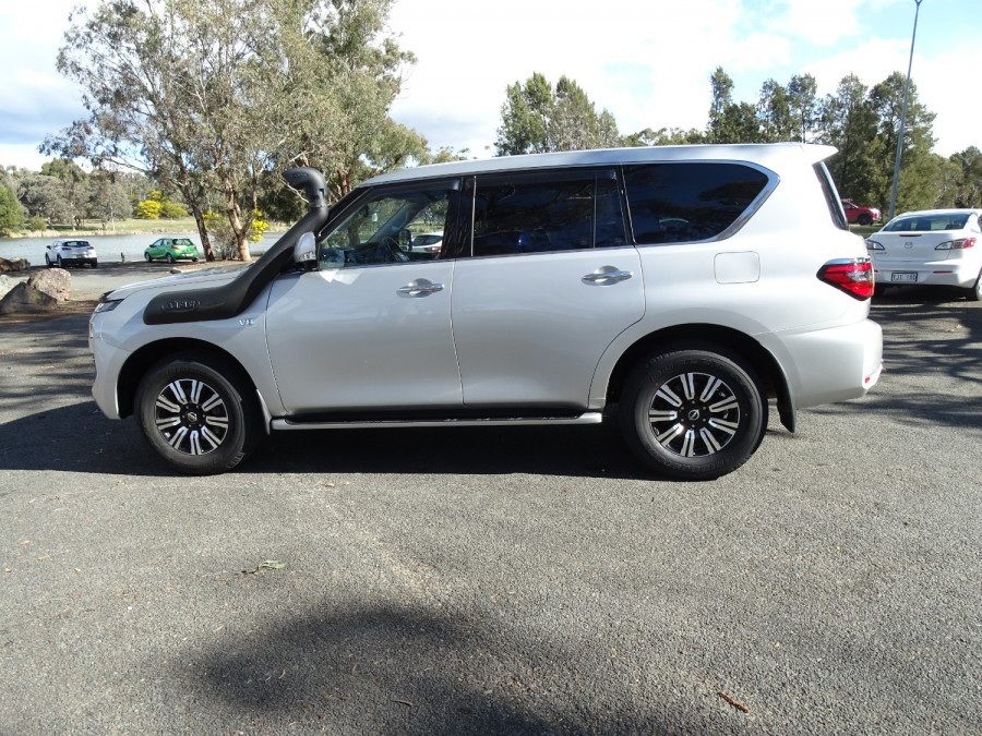 2021 Nissan Patrol Y62 Series 5 Ti SUV Image 5