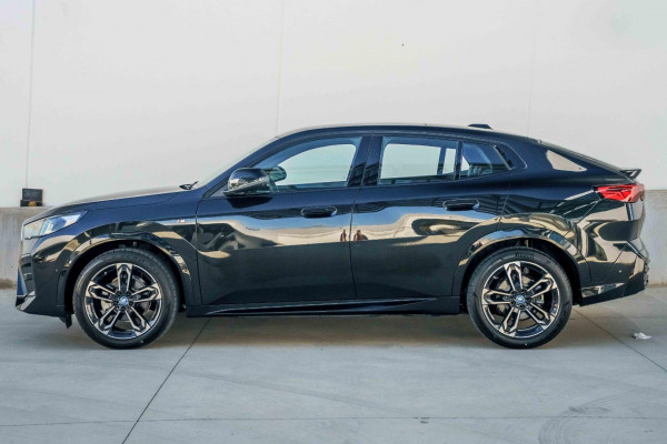 2024 BMW iX2 U10 eDrive20 M Sport SUV image 5