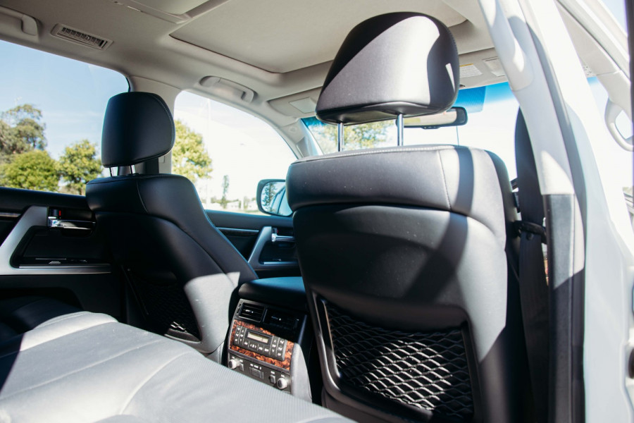 2012 MY13 Toyota LandCruiser VDJ200R Sahara SUV Image 23