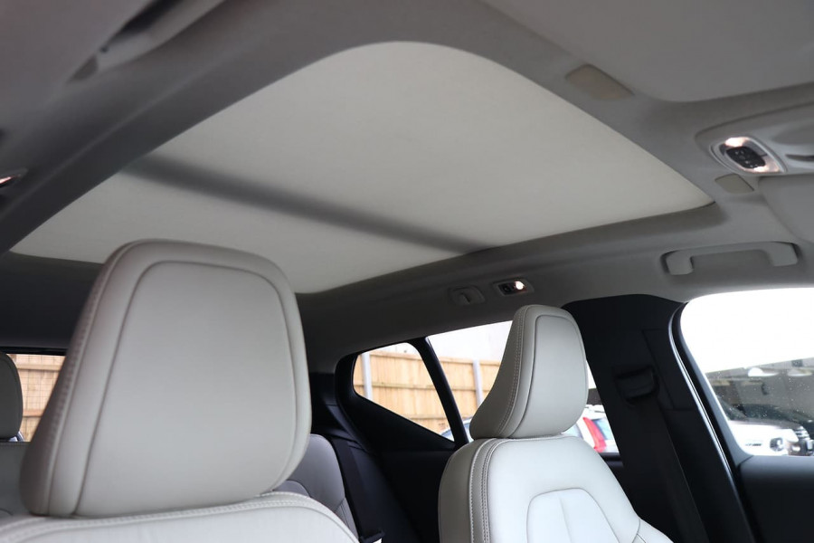 2019 Volvo Xc40 (No Series) MY20 T4 Momentum Suv Image 7