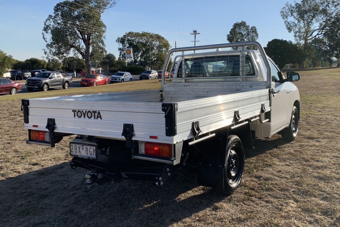 2022 Toyota HiLux TGN121R WorkMate Cab Chassis Image 6
