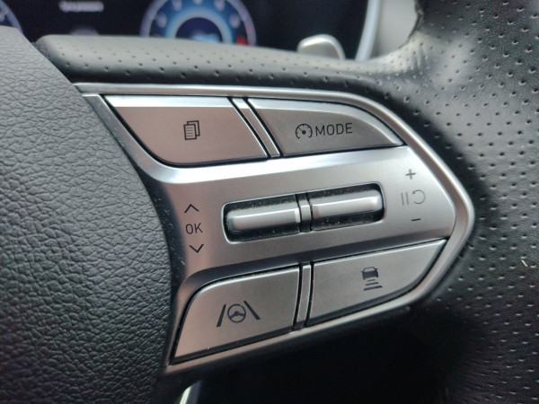 2023 Hyundai Santa Fe TM.V4 Highlander SUV image 32