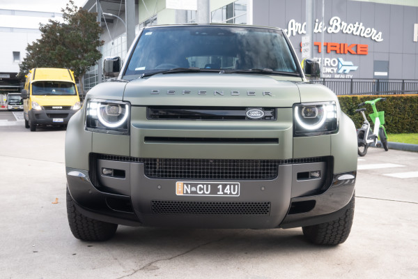 2026 Land Rover Defender L663 110 D350 X-Dynamic SE SUV image 3