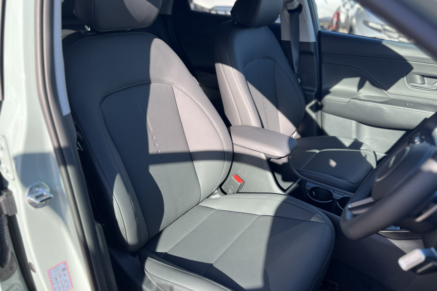2025 Hyundai KONA SX2.V2 Hybrid Premium SUV Image 11