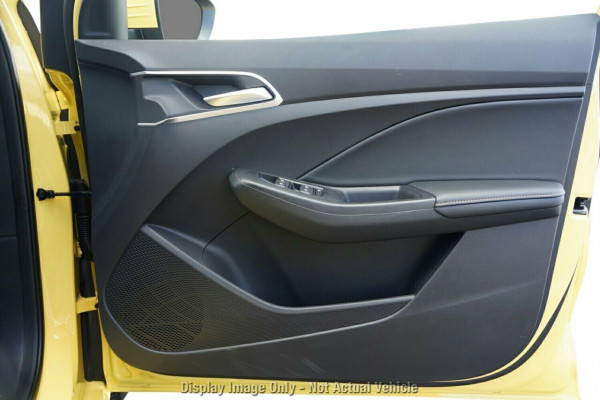 2024 MY24.5 MG MG3 ZP22 Essence Hybrid+ Hatch Image 5