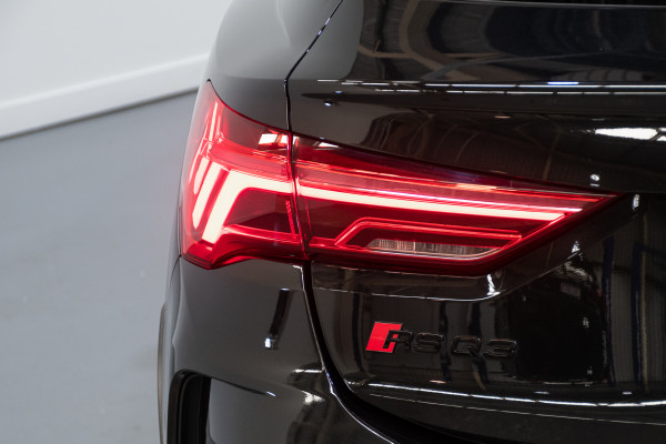 2021 Audi RS Q3 SUV Image 11