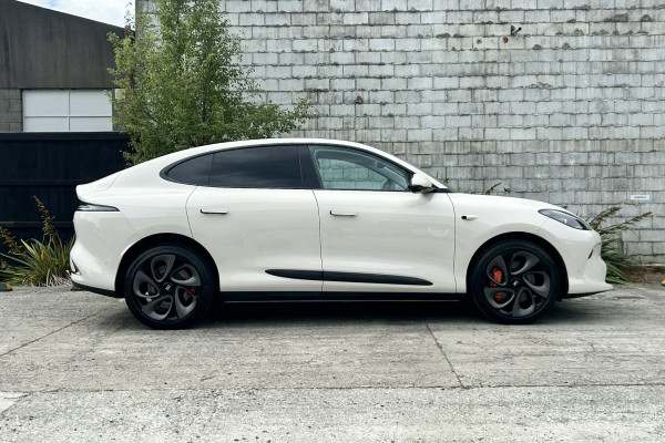 2026 MG IM6 Platinum SUV Image 2