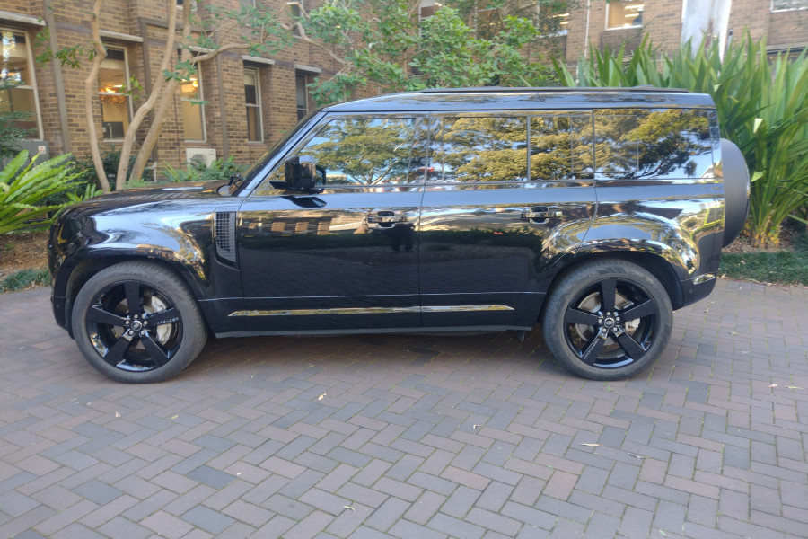2025 MY25.5 Land Rover Defender L663 110 D350 X-Dynamic HSE SUV