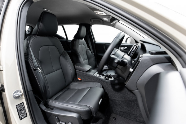 2026 Volvo XC40 XZ Plus B4 SUV Image 19