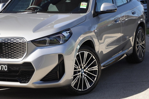 2025 BMW iX1 U11 xDrive30 M Sport SUV image 3