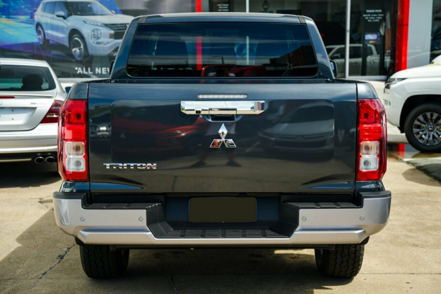 2026 Mitsubishi Triton MV GLX+ Cab Chassis Image 3