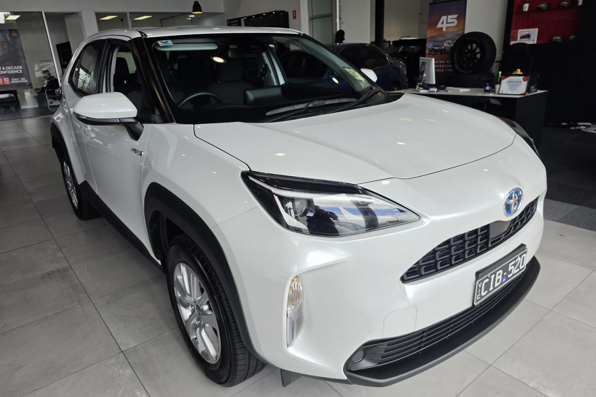 2023 Toyota Yaris Cross MXPB10R GX SUV