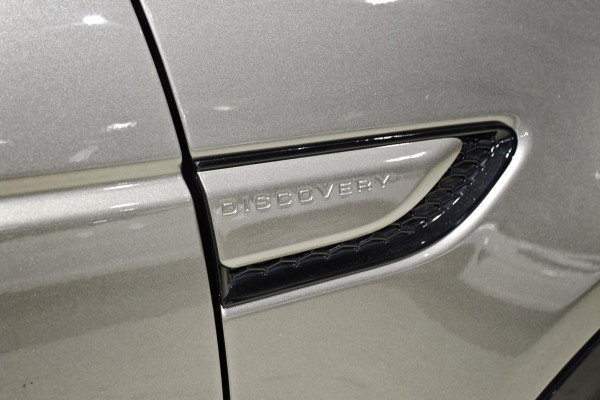 2024 MY25 Land Rover Discovery Sport L550 P300e Dynamic SE SUV Image 23