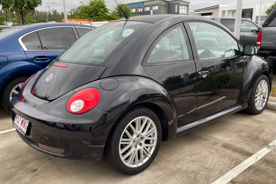 2008 Volkswagen Beetle Miami Image 2