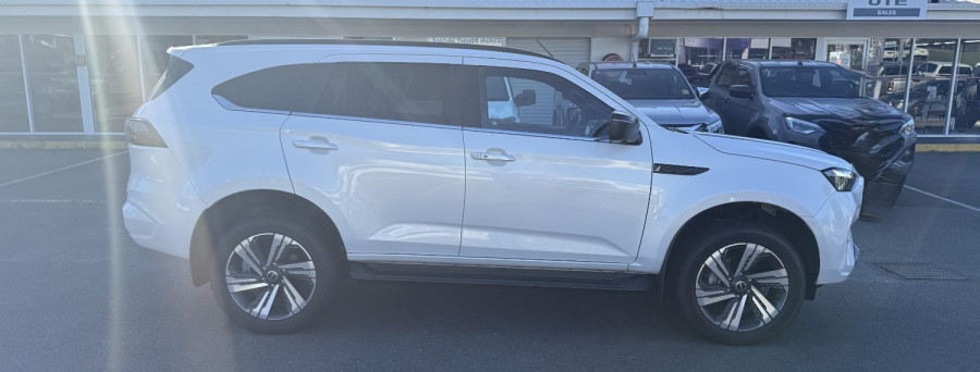 2025 MY25.5 Isuzu MU-X RJ LS-T SUV Image 10