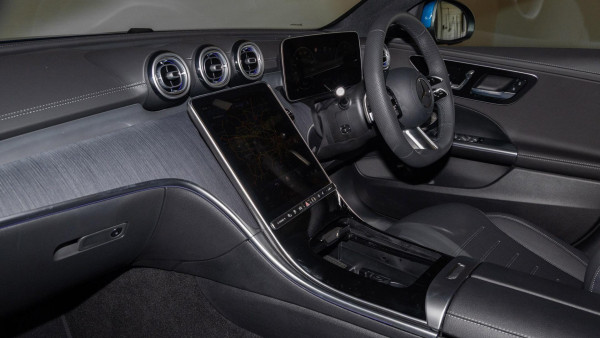 2025 Mercedes-Benz C-Class W206 C350 e Sedan image 15