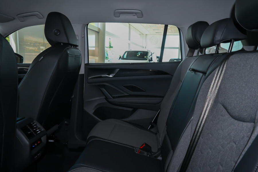 2025 Volkswagen Tayron R4 110TSI Life SUV