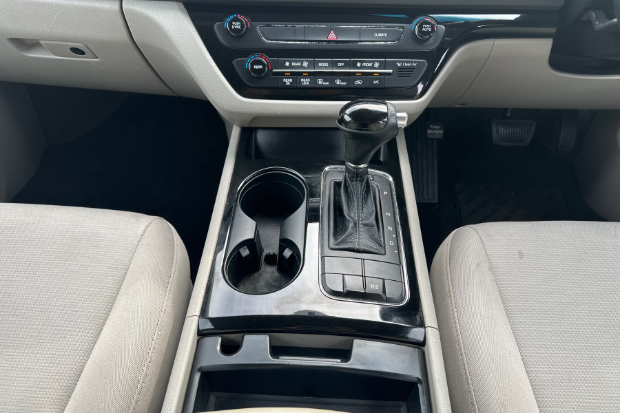 2016 Kia Carnival YP Si SUV Image 10